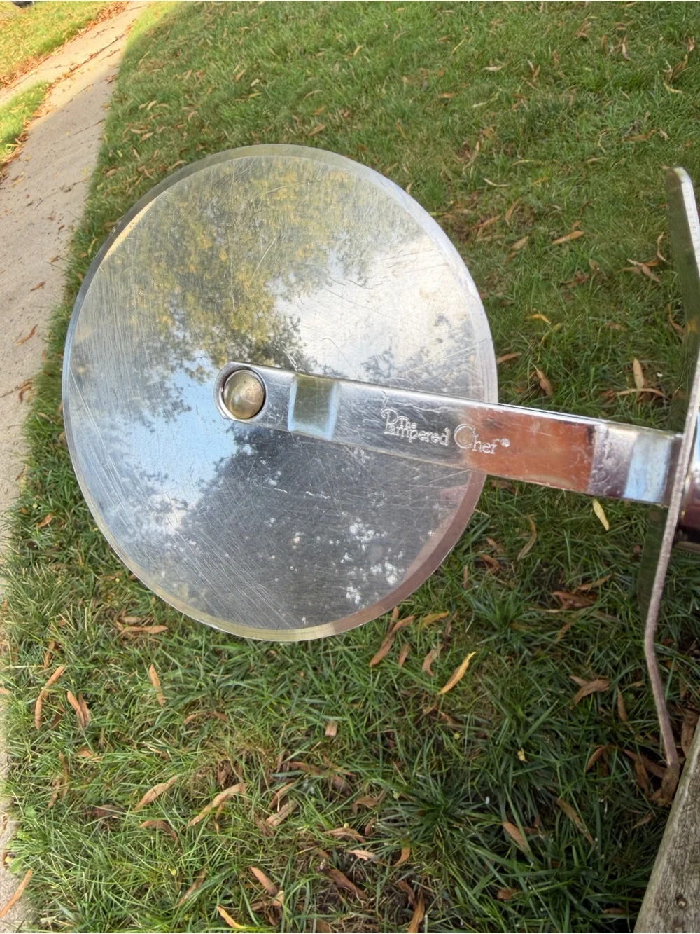 Pampered Chef Pizza Cutter